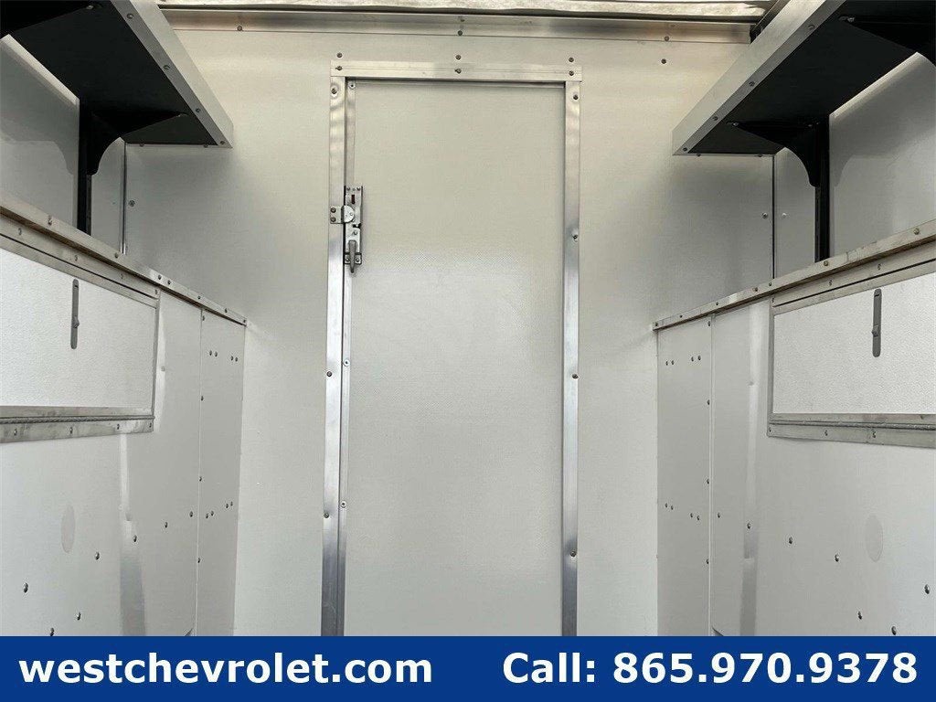 2025 Chevrolet Express Cutaway 3500 1WT