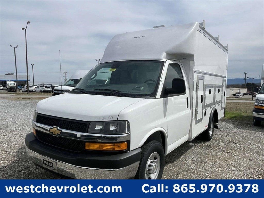 2025 Chevrolet Express Cutaway 3500 1WT