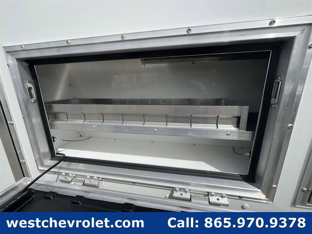 2025 Chevrolet Express Cutaway 3500 1WT