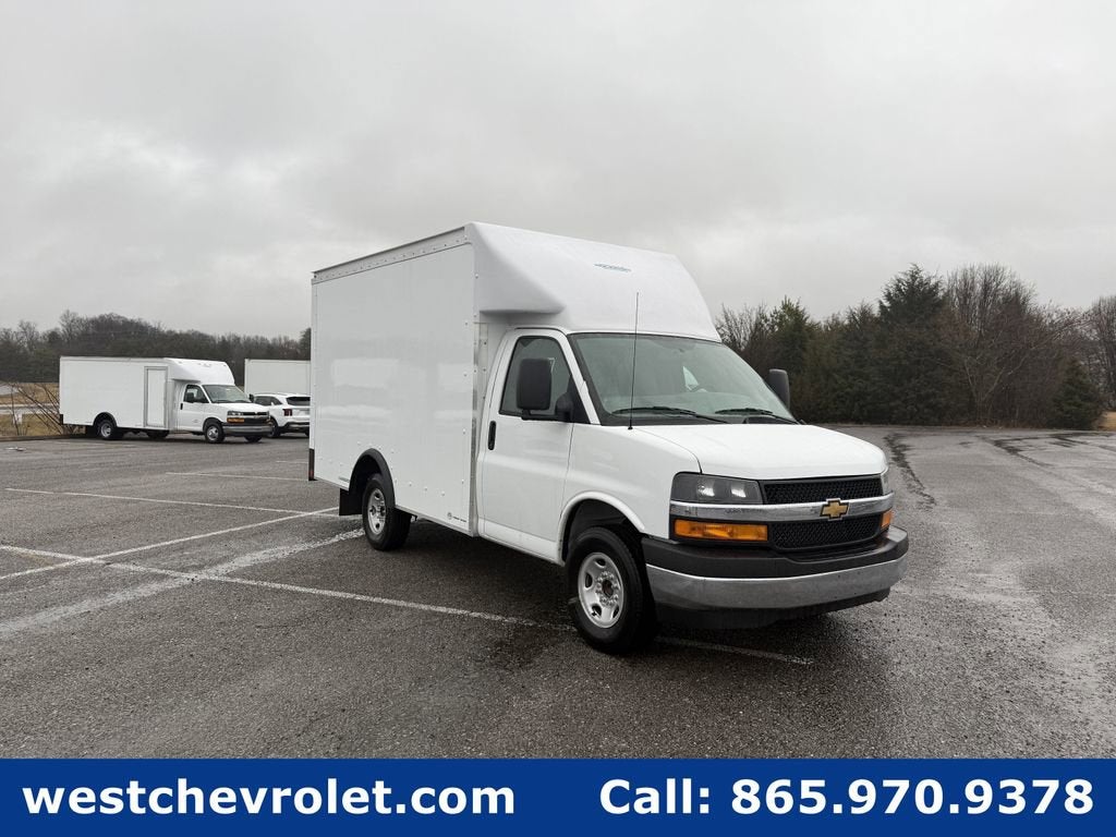 2025 Chevrolet Express Cutaway 3500 1WT