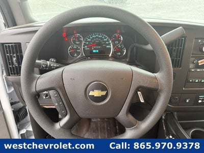 2025 Chevrolet Express Cutaway 3500 1WT