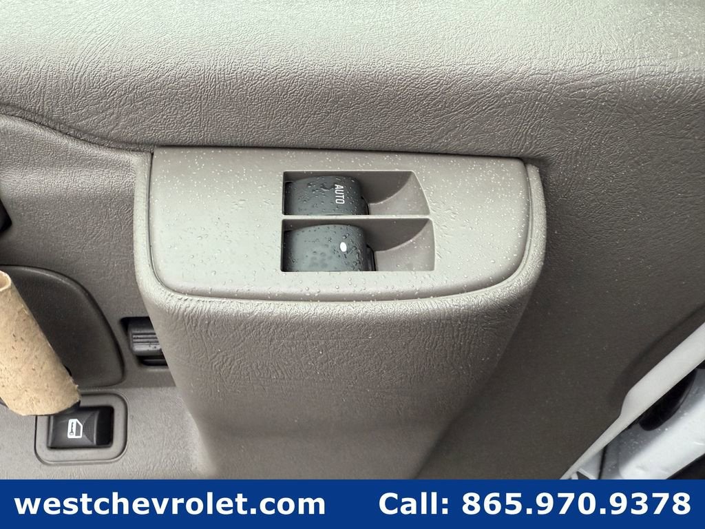 2025 Chevrolet Express Cutaway 3500 1WT