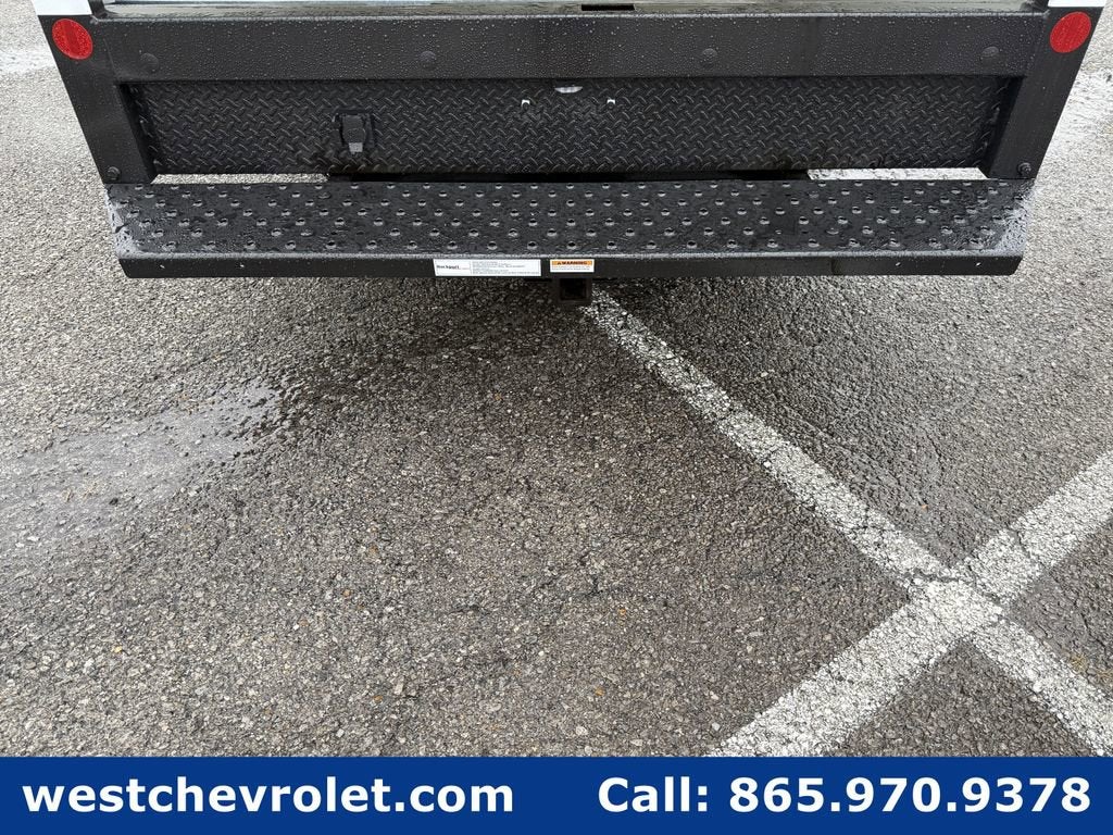 2025 Chevrolet Express Cutaway 3500 1WT