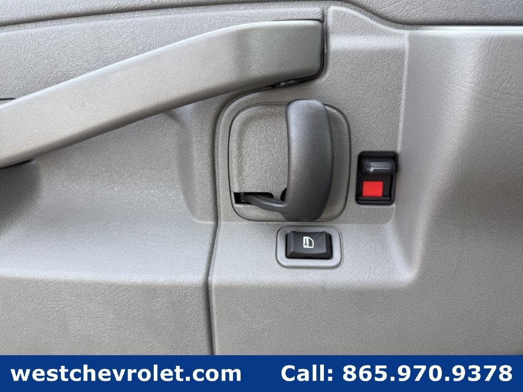 2026 Chevrolet Express Cutaway 3500 1WT