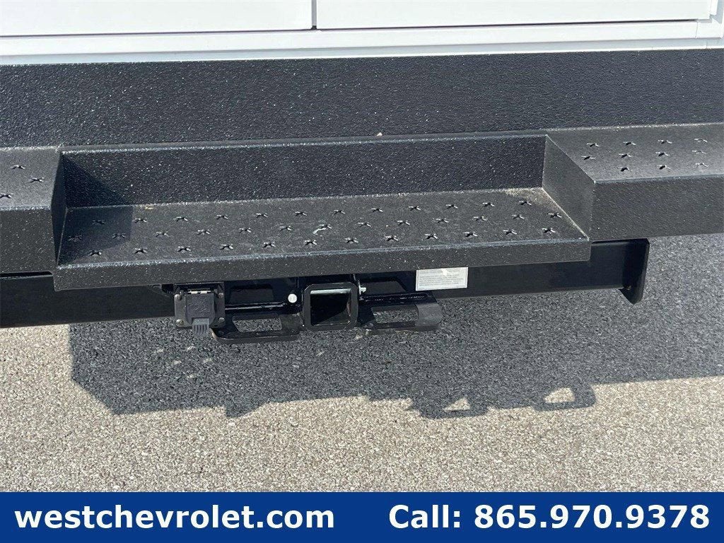 2025 Chevrolet Express Cutaway 3500 1WT