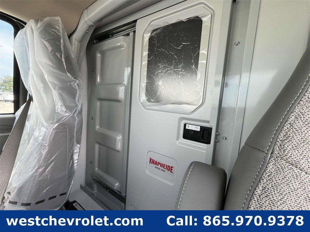 2025 Chevrolet Express Cutaway 3500 1WT