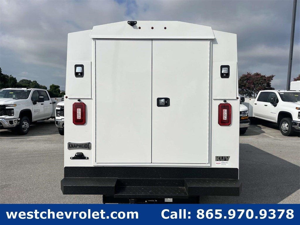 2025 Chevrolet Express Cutaway 3500 1WT