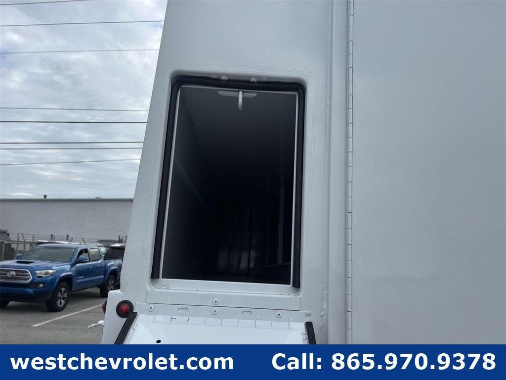 2025 Chevrolet Express Cutaway 3500 1WT