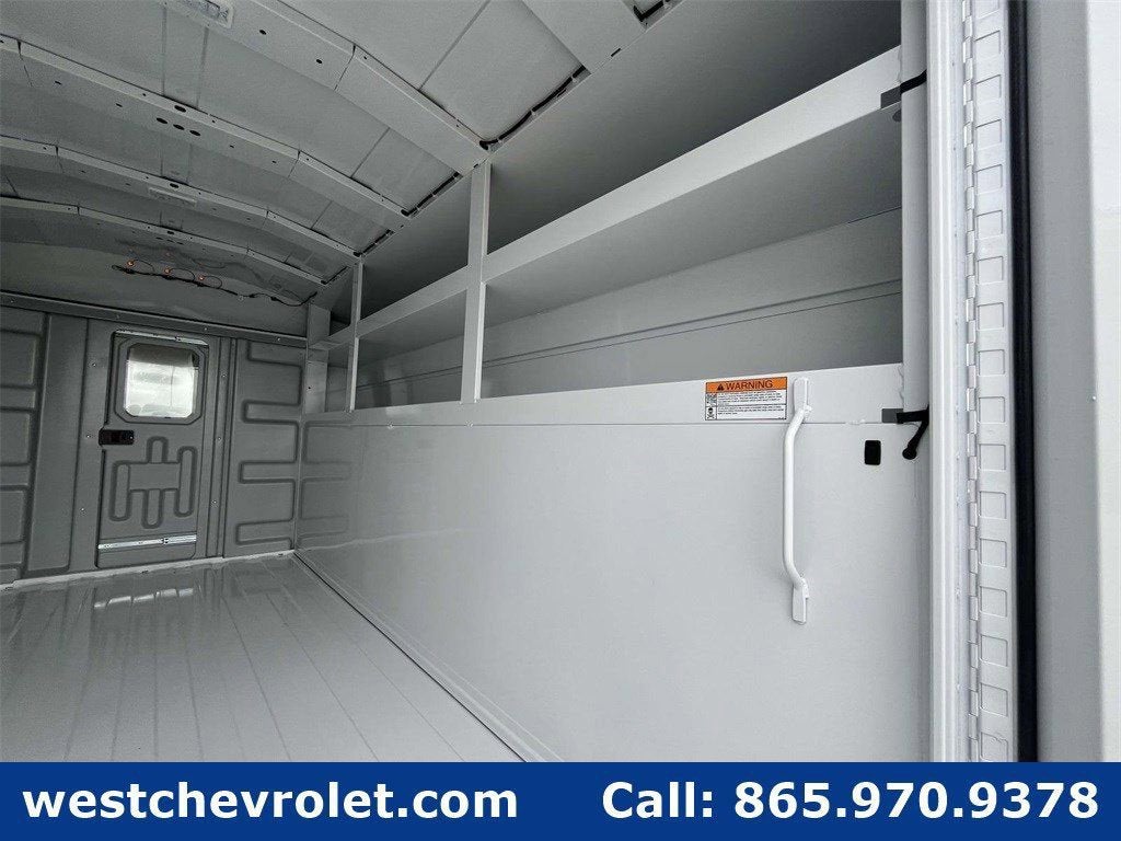 2025 Chevrolet Express Cutaway 3500 1WT