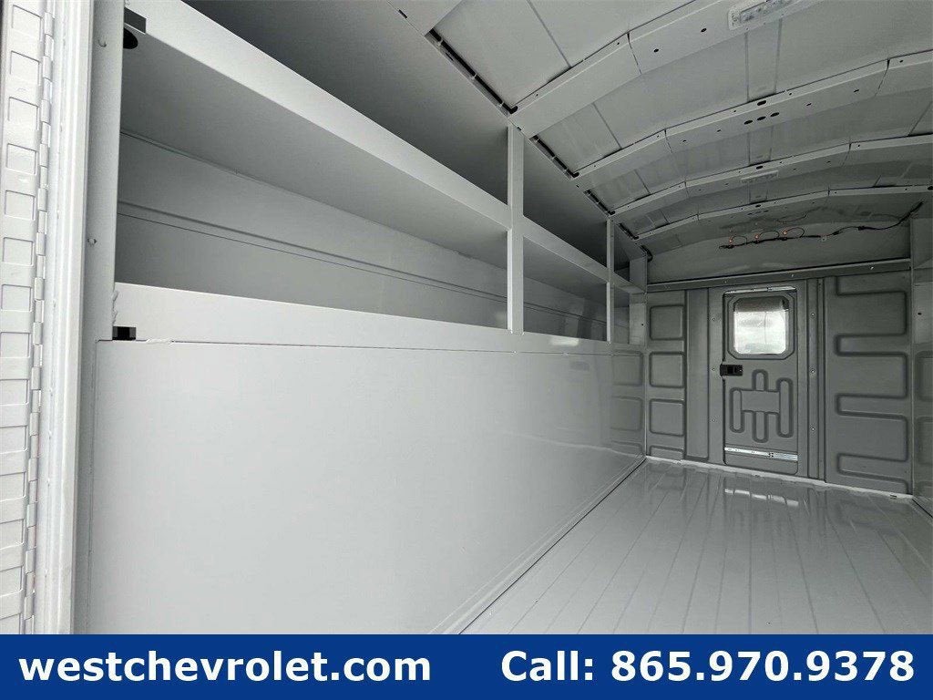 2025 Chevrolet Express Cutaway 3500 1WT