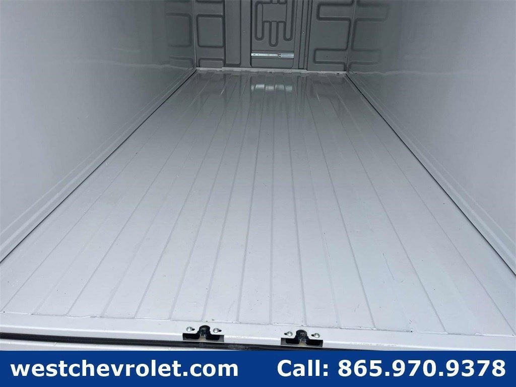 2025 Chevrolet Express Cutaway 3500 1WT