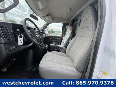 2025 Chevrolet Express Cutaway 3500 1WT
