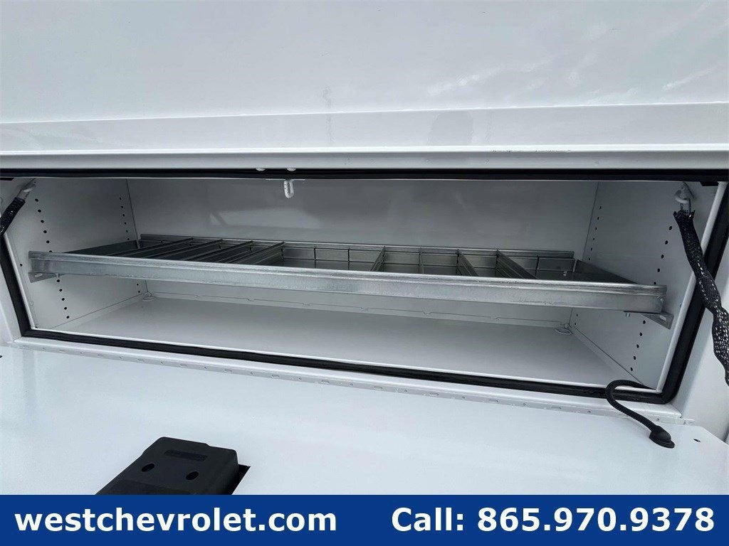 2025 Chevrolet Express Cutaway 3500 1WT