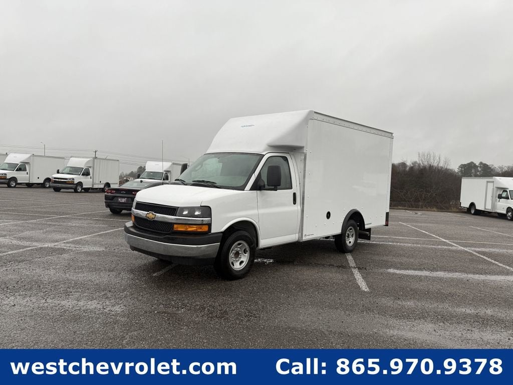 2025 Chevrolet Express Cutaway 3500 1WT