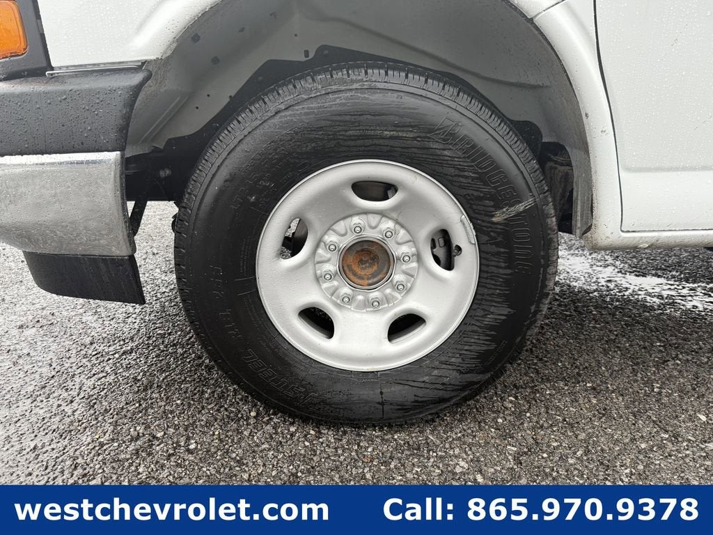 2025 Chevrolet Express Cutaway 3500 1WT