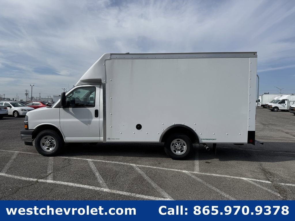 2025 Chevrolet Express Cutaway 3500 1WT