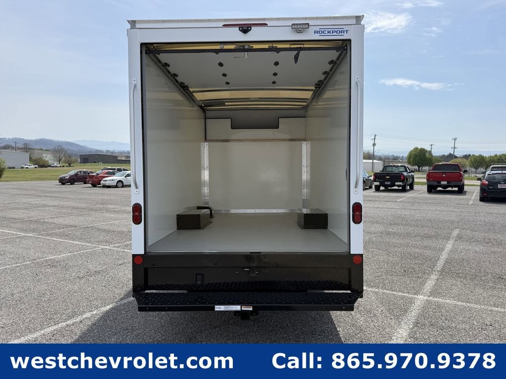2025 Chevrolet Express Cutaway 3500 1WT