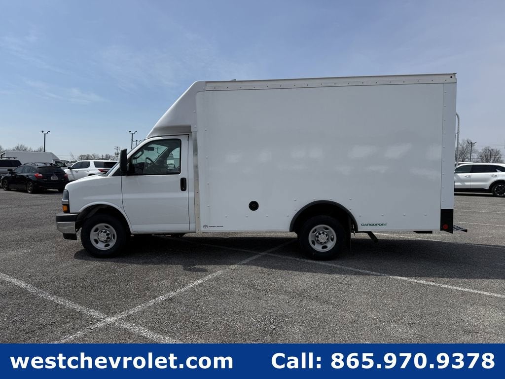 2025 Chevrolet Express Cutaway 3500 1WT