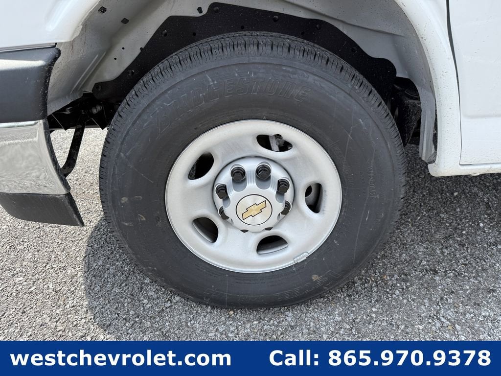 2025 Chevrolet Express Cutaway 3500 1WT