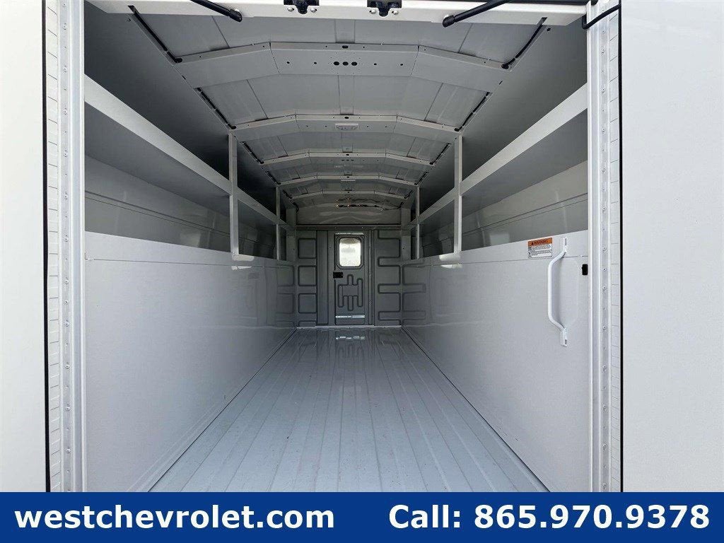 2025 Chevrolet Express Cutaway 3500 1WT