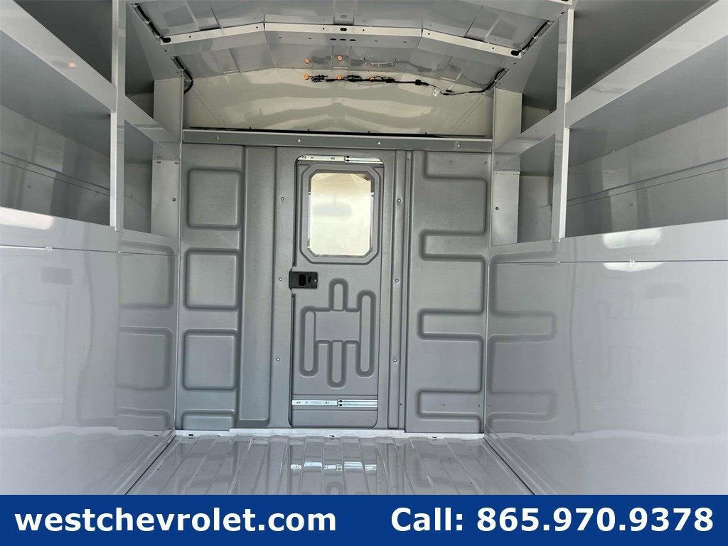 2025 Chevrolet Express Cutaway 3500 1WT