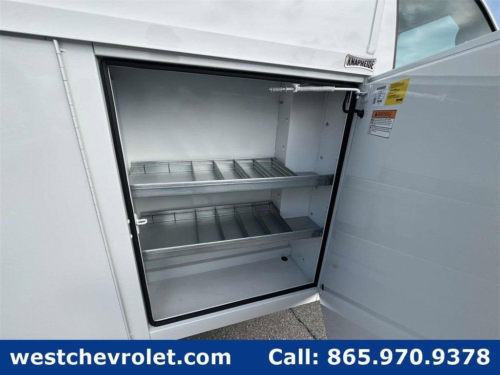 2025 Chevrolet Express Cutaway 3500 1WT