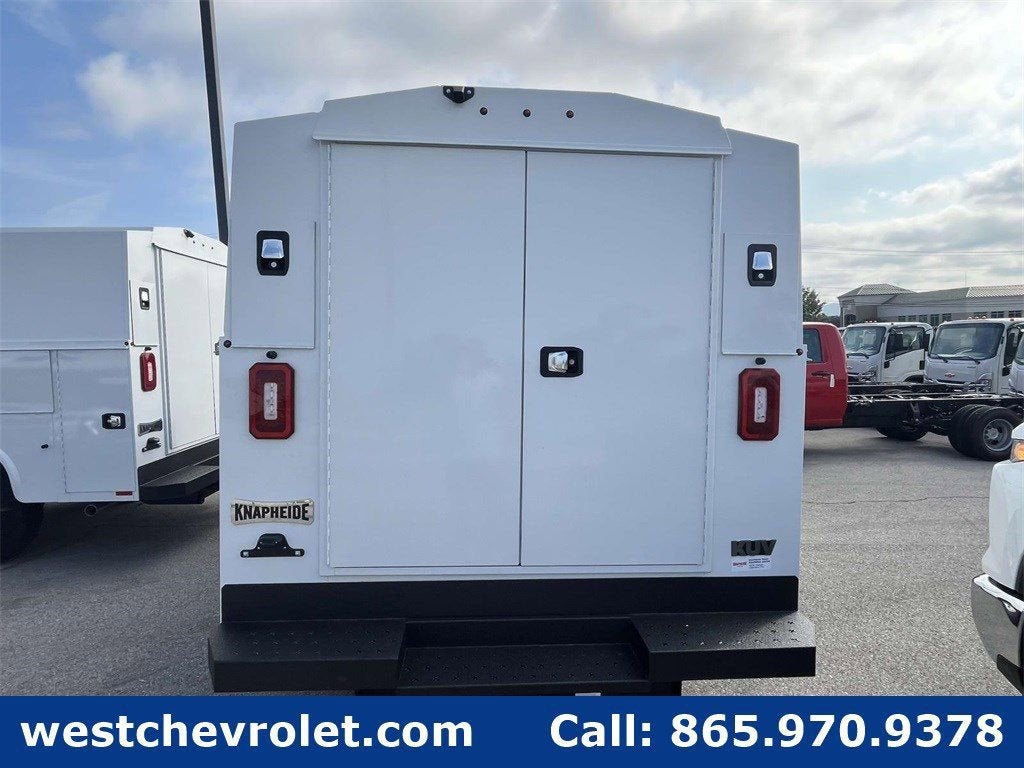 2025 Chevrolet Express Cutaway 3500 1WT