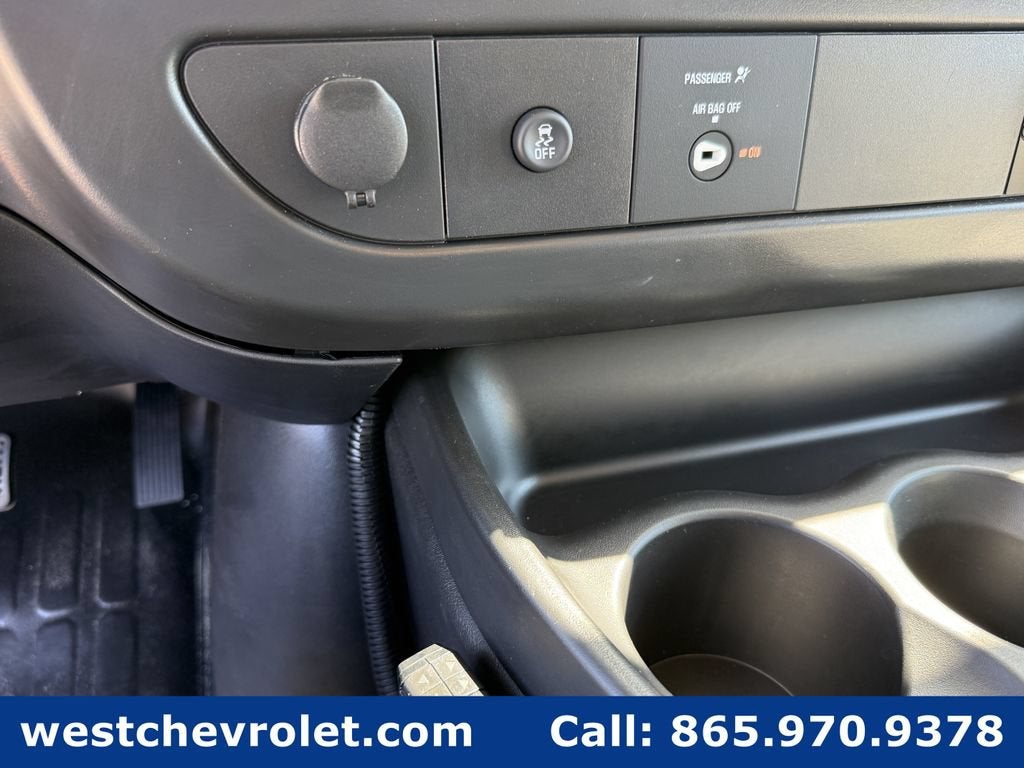 2026 Chevrolet Express Cutaway 3500 1WT