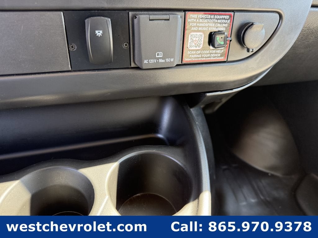 2026 Chevrolet Express Cutaway 3500 1WT