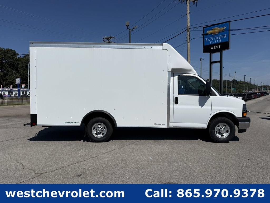 2026 Chevrolet Express Cutaway 3500 1WT