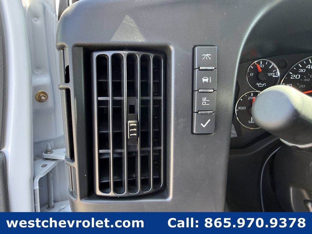 2026 Chevrolet Express Cutaway 3500 1WT