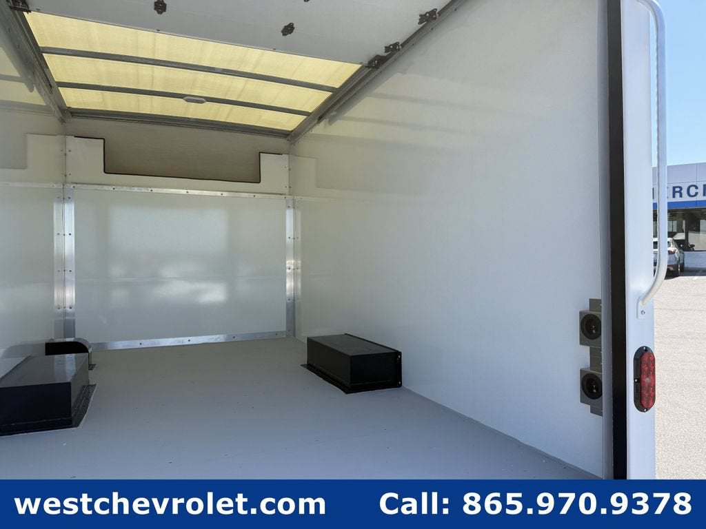 2026 Chevrolet Express Cutaway 3500 1WT