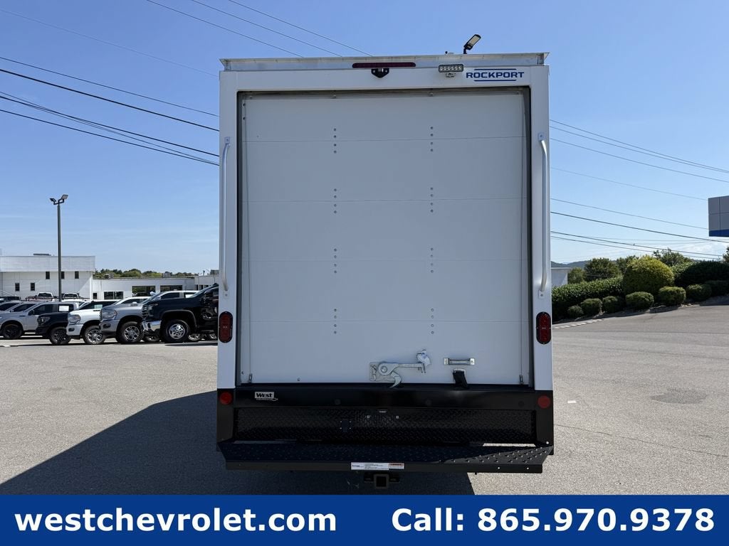2026 Chevrolet Express Cutaway 3500 1WT