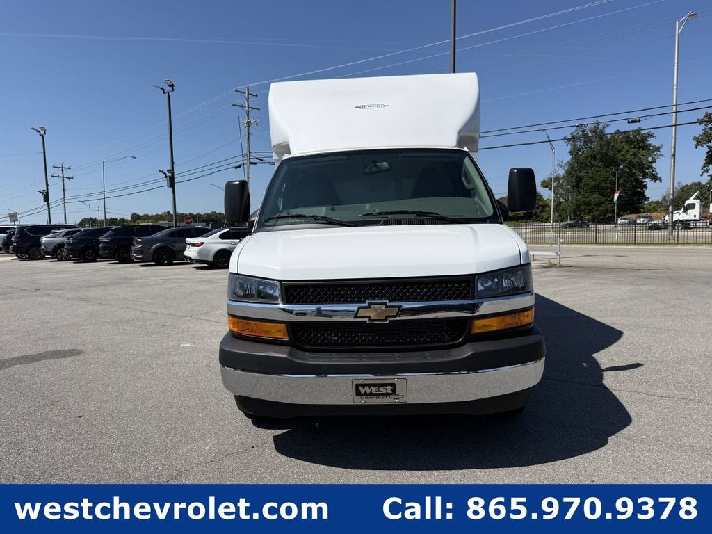2026 Chevrolet Express Cutaway 3500 1WT