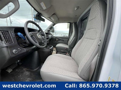 2024 Chevrolet Express Cutaway 3500 1WT