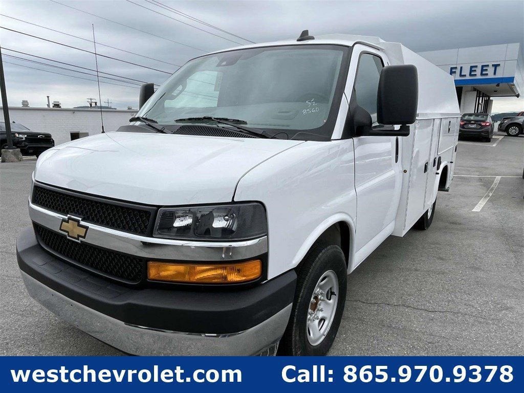 2024 Chevrolet Express Cutaway 3500 1WT