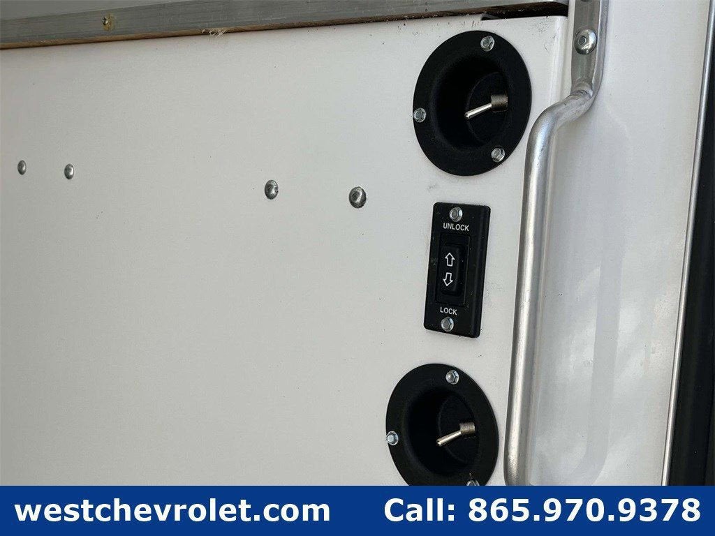 2025 Chevrolet Express Cutaway 3500 1WT