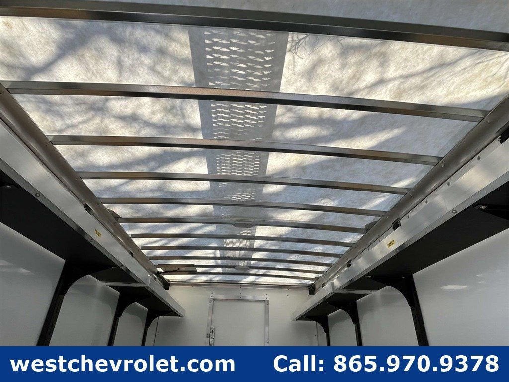 2025 Chevrolet Express Cutaway 3500 1WT