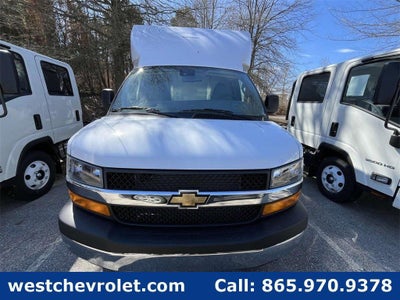2025 Chevrolet Express Cutaway 3500 1WT