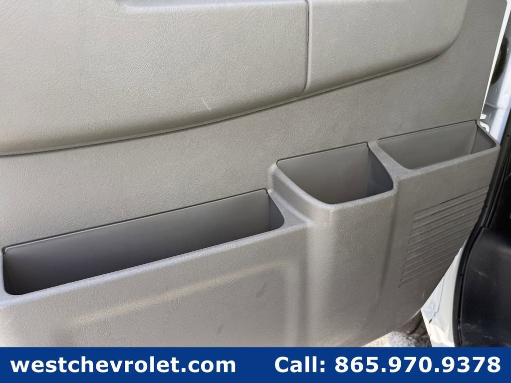 2025 Chevrolet Express Cutaway 3500 1WT