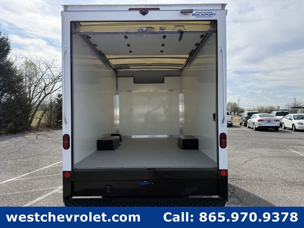 2025 Chevrolet Express Cutaway 3500 1WT