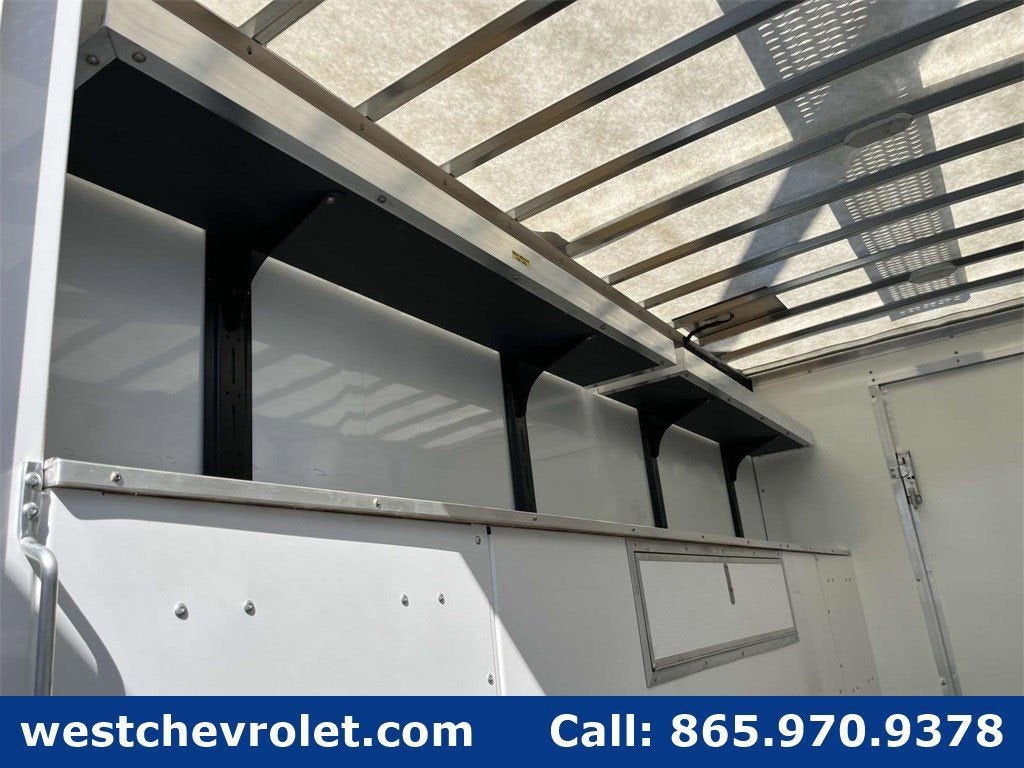 2025 Chevrolet Express Cutaway 3500 1WT