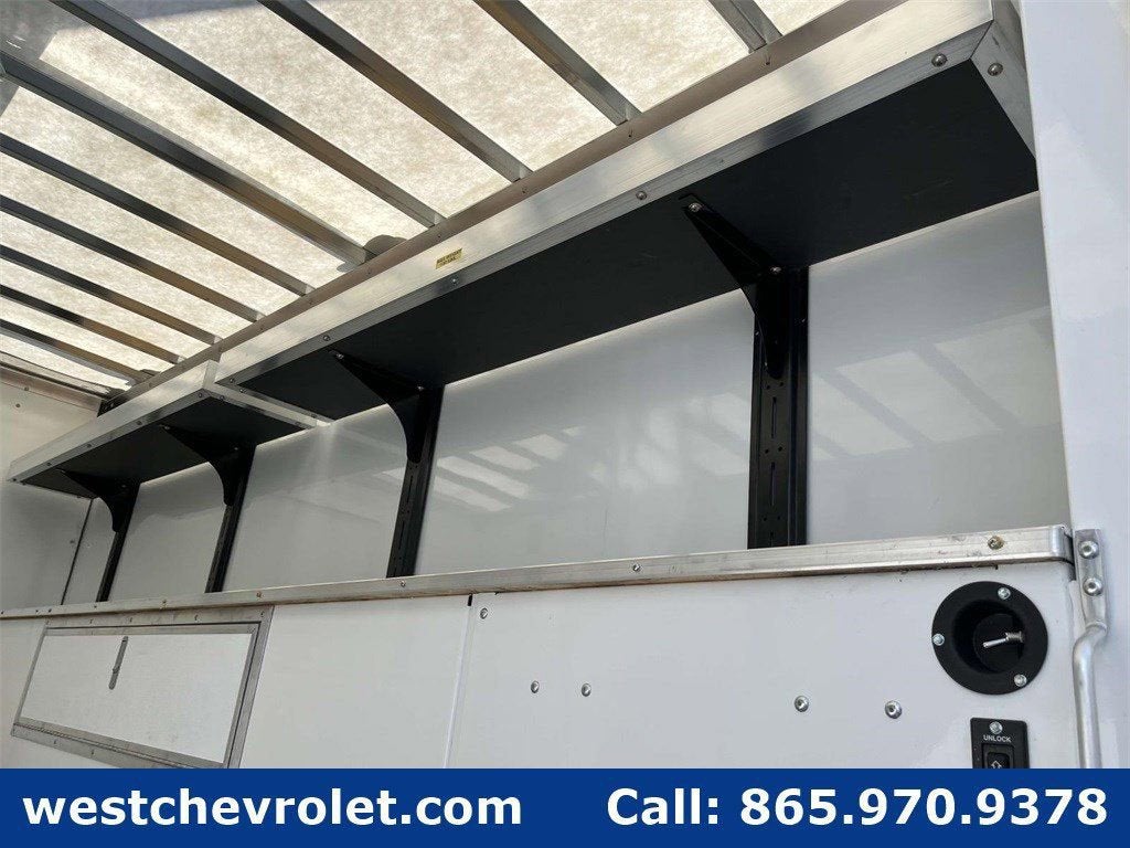 2025 Chevrolet Express Cutaway 3500 1WT