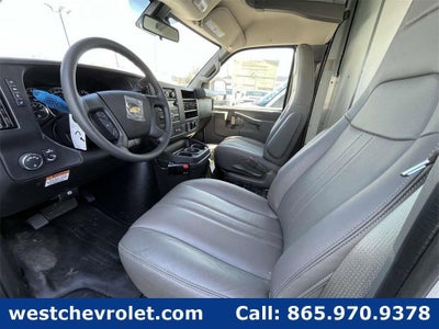 2025 Chevrolet Express Cutaway 3500 1WT