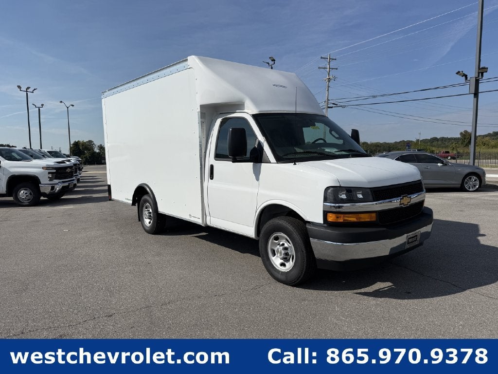 2026 Chevrolet Express Cutaway 3500 1WT