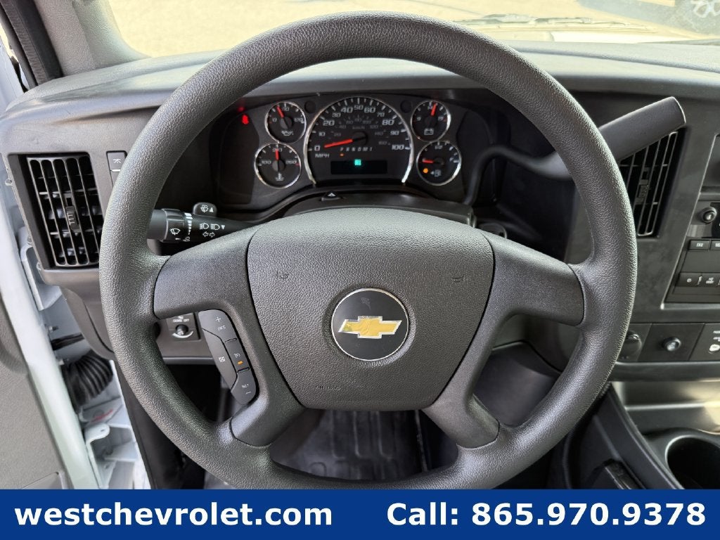 2026 Chevrolet Express Cutaway 3500 1WT