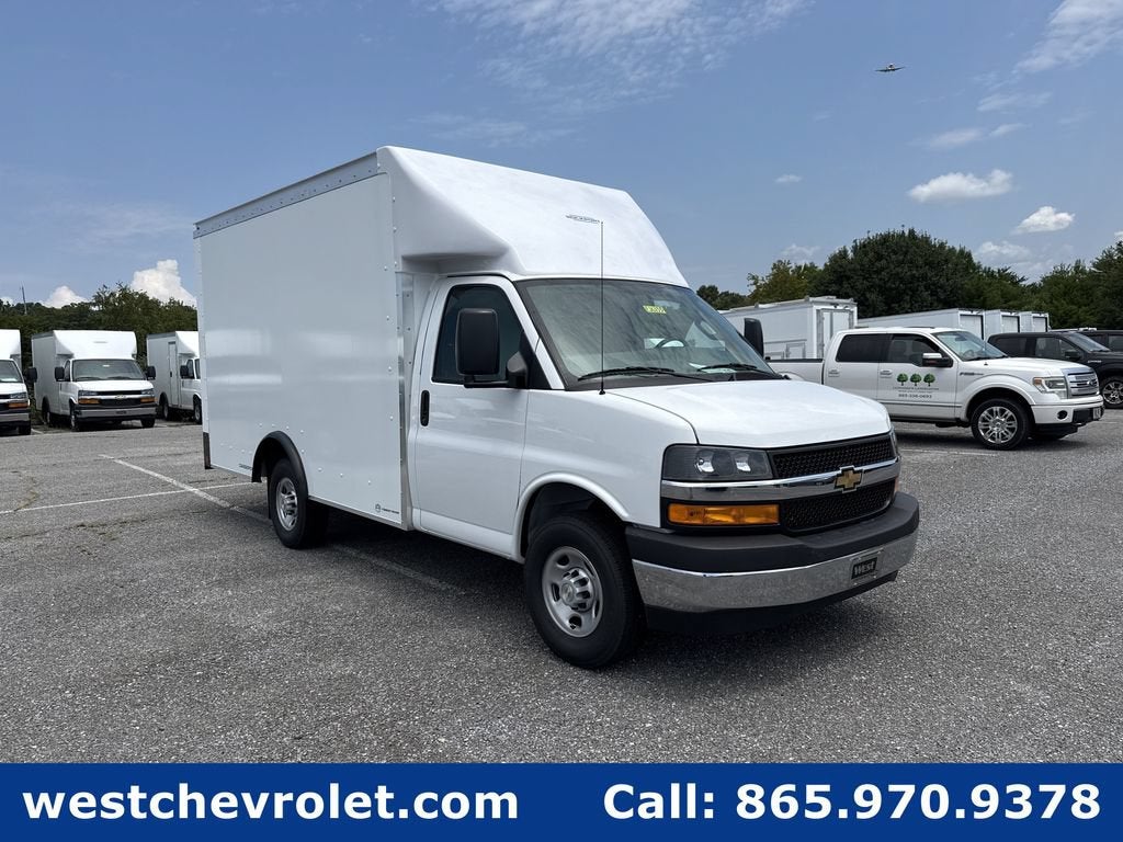 2026 Chevrolet Express Cutaway 3500 1WT