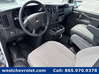 2026 Chevrolet Express Cutaway 3500 1WT