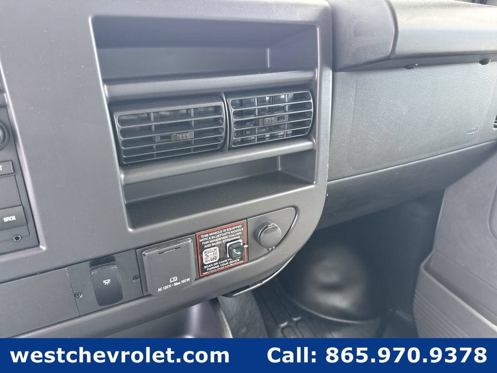 2026 Chevrolet Express Cutaway 3500 1WT