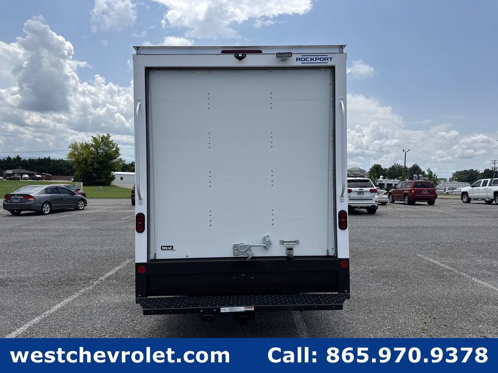 2026 Chevrolet Express Cutaway 3500 1WT